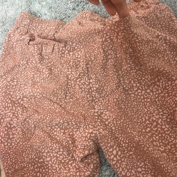 Thread and Supply Pink Cheetah Joggers sz Medium - Picture 7 of 8